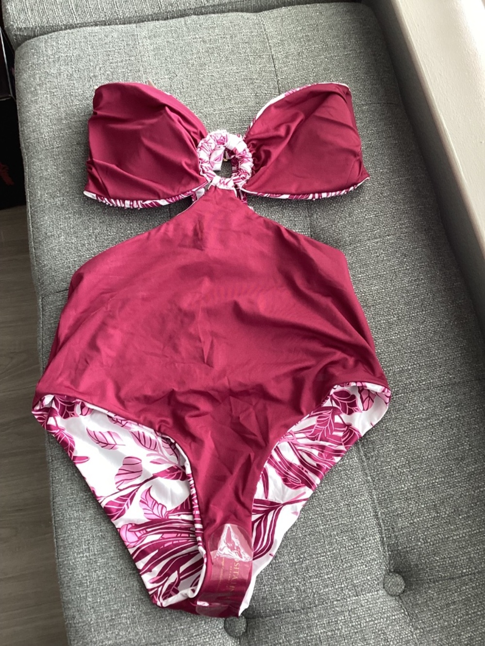 Cosita Linda Halter One-Piece Swimsuit, size XL - Picture 11 of 12